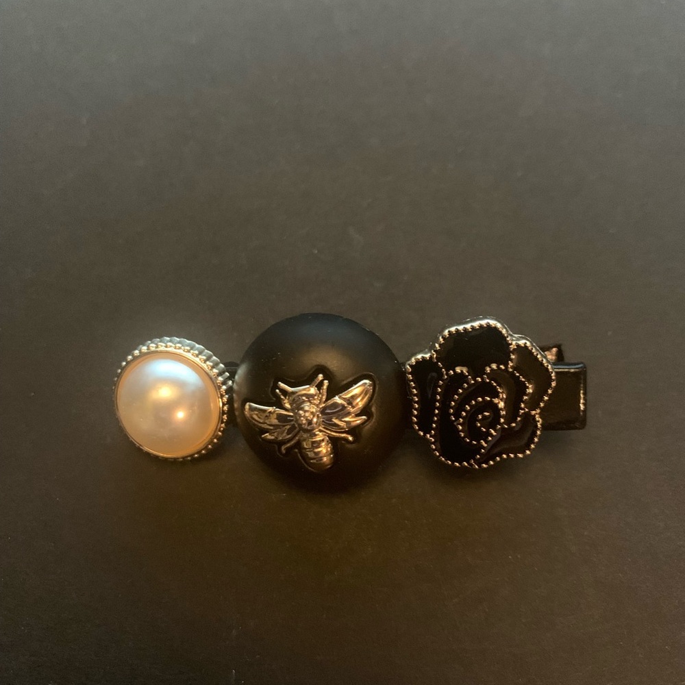 Black and white hair clip theme - Picture 6 of 6